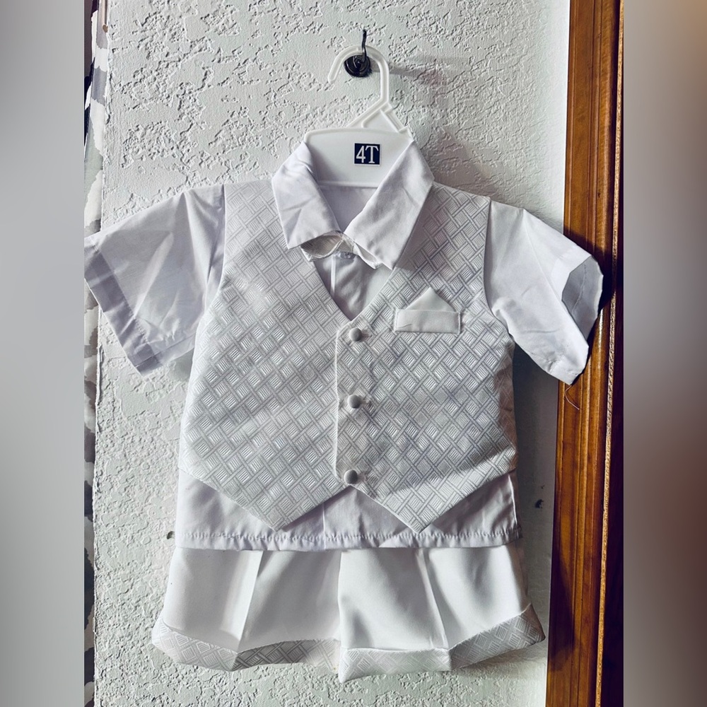 Boys baptism suit- bautizo 4T Short. New without tags